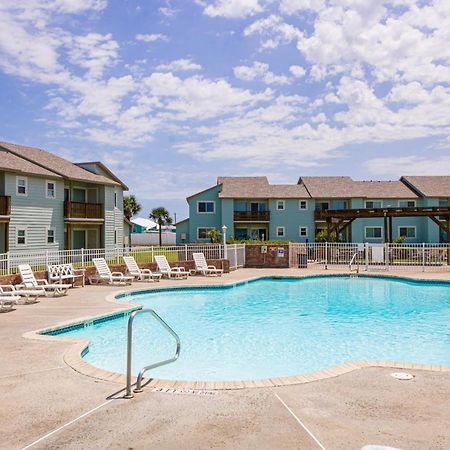 Ah-D213 Newly Remodeled Second Floor Condo, Near Shared Community Pool Port Aransas Bagian luar foto