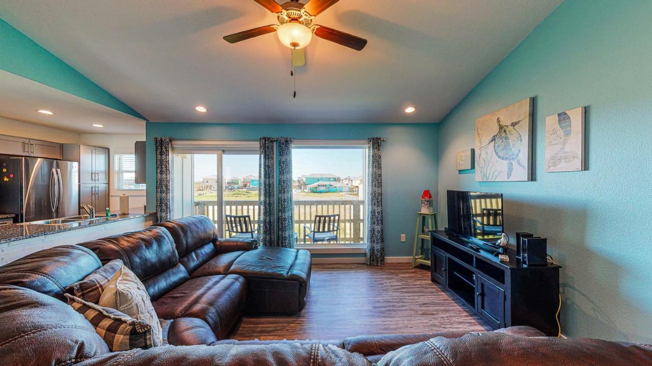 Ah-D213 Newly Remodeled Second Floor Condo, Near Shared Community Pool Port Aransas Bagian luar foto