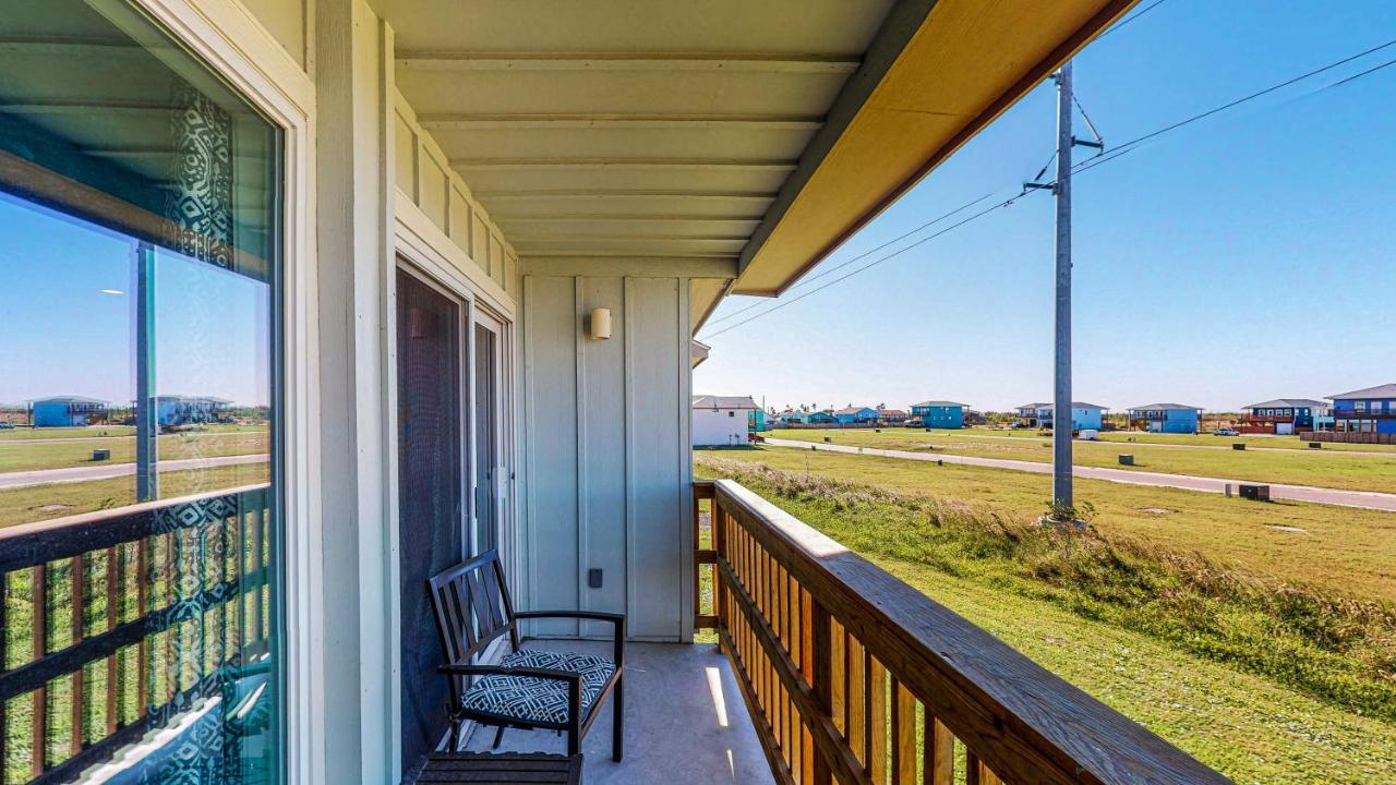 Ah-D213 Newly Remodeled Second Floor Condo, Near Shared Community Pool Port Aransas Bagian luar foto