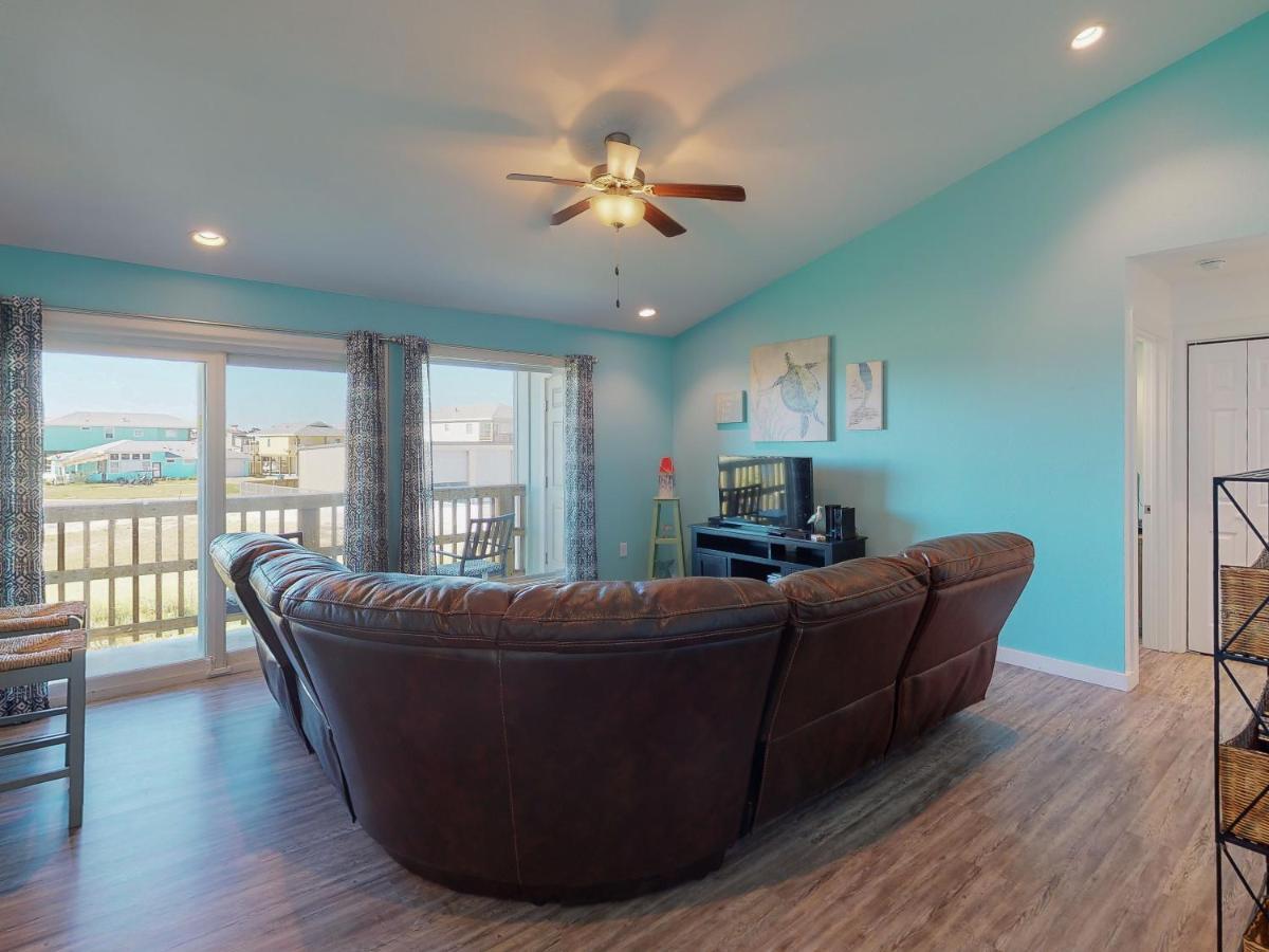 Ah-D213 Newly Remodeled Second Floor Condo, Near Shared Community Pool Port Aransas Bagian luar foto