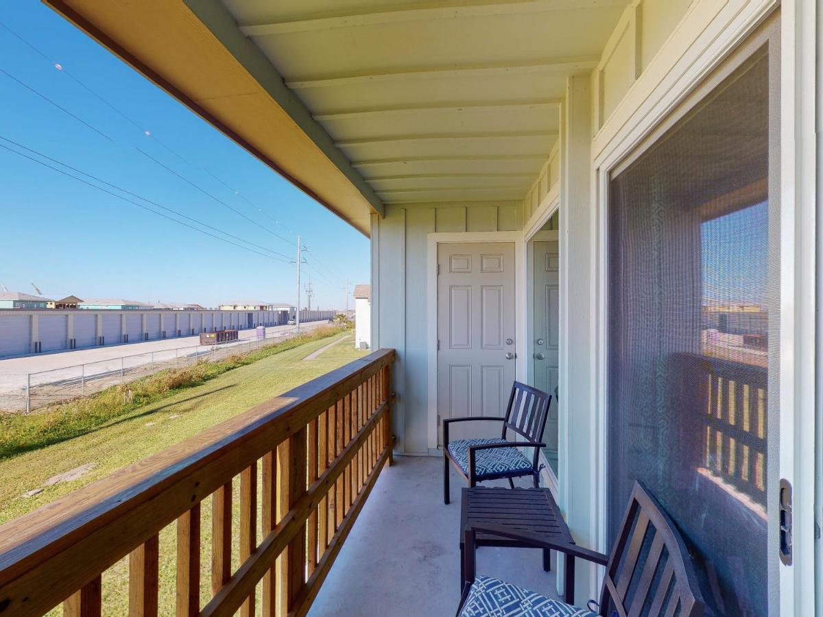 Ah-D213 Newly Remodeled Second Floor Condo, Near Shared Community Pool Port Aransas Bagian luar foto